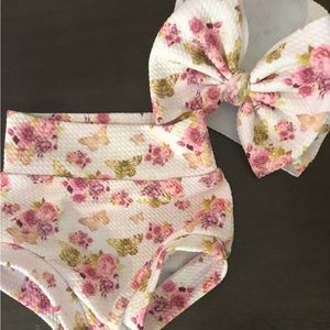 Baby bow and bummy set. Size 3 mo